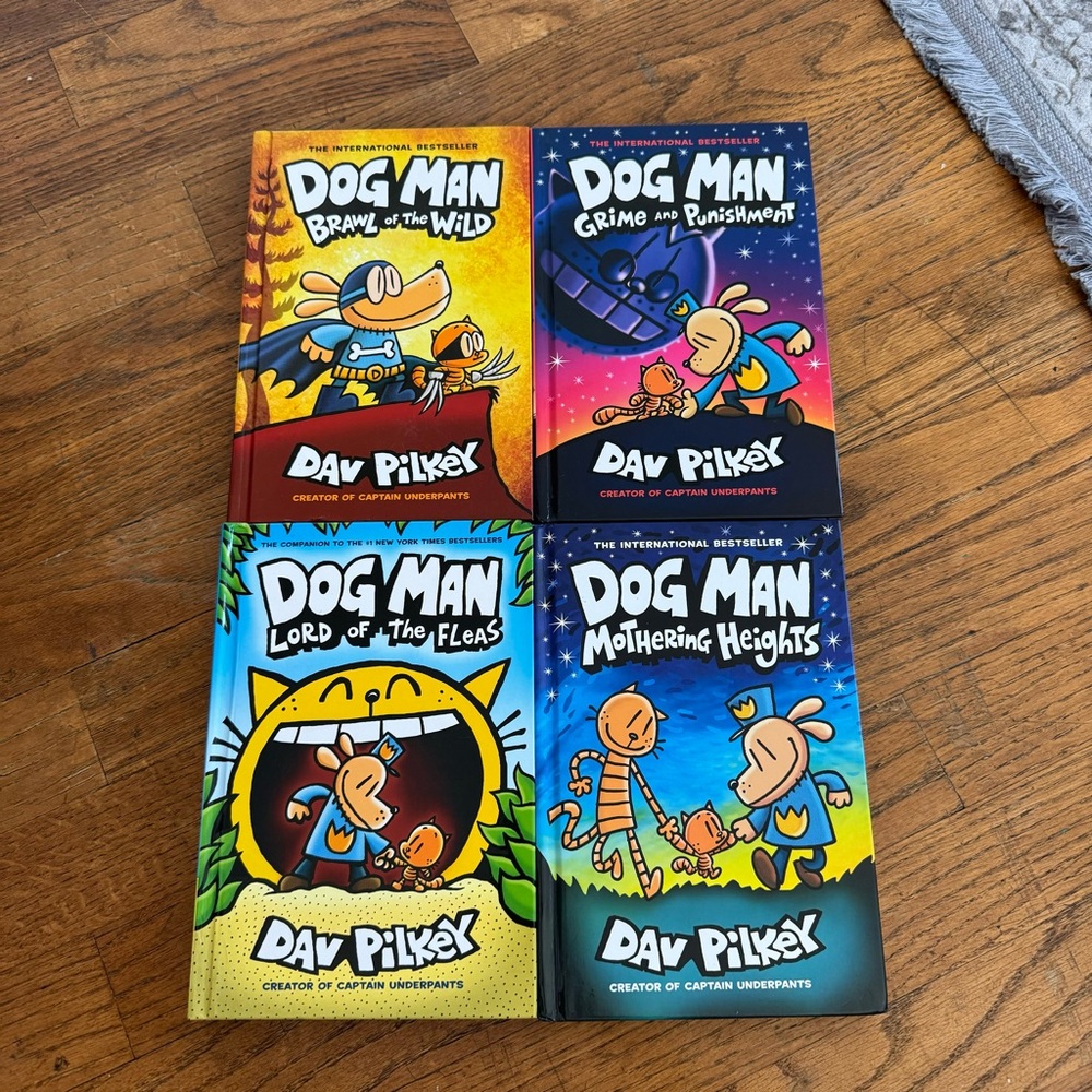 Dogman Book Bundle of 4 Hard Cover Dav Pilkey